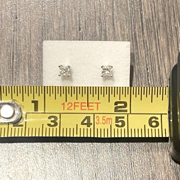 DIAMOND Earrings - Picture 2 of 2